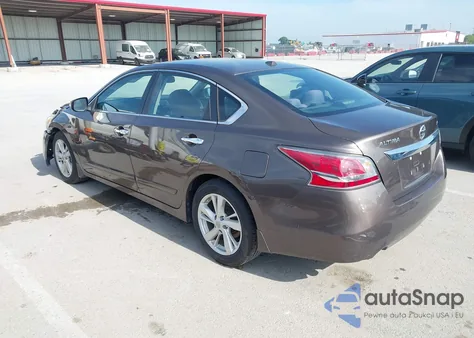 2015 Nissan Altima 2.5 Sv z USA, uszkodzony, nr VIN 1N4AL3AP1FC135526